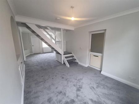 3 bedroom house to rent - Photo 2