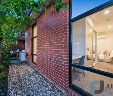 Hidden Gem - Your Own Private Oasis! - Photo 5