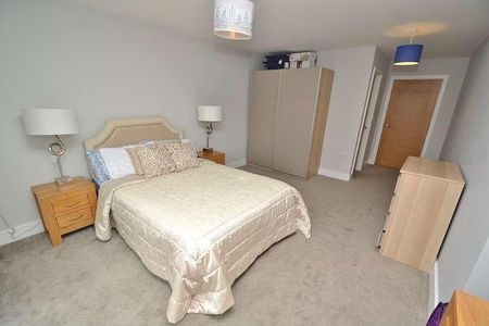 Poole, BH15 - Photo 4