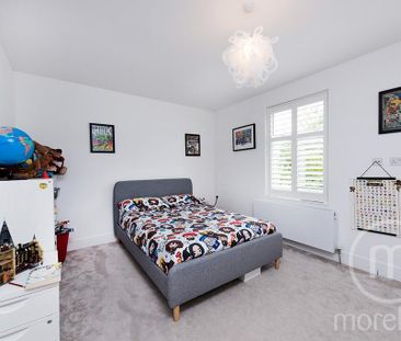 4 bedroom semi-detached house to rent - Photo 5