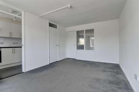 Chidham Close, Havant, PO9 - Photo 2