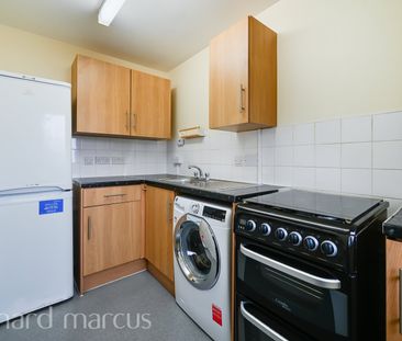 Well Close, Streatham - Photo 6