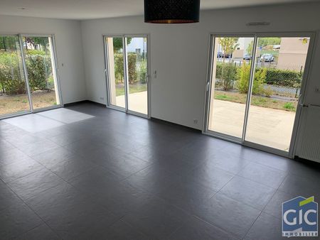 Location Maison 4 pièces 102m² - Photo 3