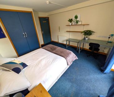 1 bedroom in a house share to rent - Photo 5
