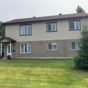 Appartement 51/2 lumineux, REZ-de-Jardin, dans duplex MAGOG, - Photo 2