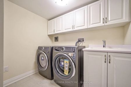 Condo Townhouse For Lease | N9258349 - Photo 4