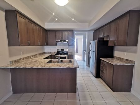 For Lease - 41 Luzon Avenue, Markham, Ontario - Photo 5