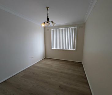 10 Jordon Street, Cambridge Park NSW - Photo 5