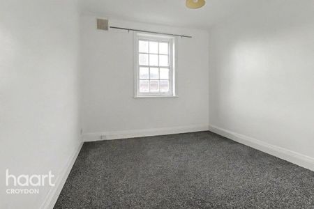 3 bedroom flat to rent - Photo 2