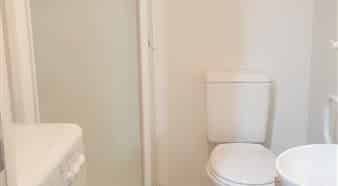 CITY CENTRAL - 1 Bedroom Apartment - Photo 2