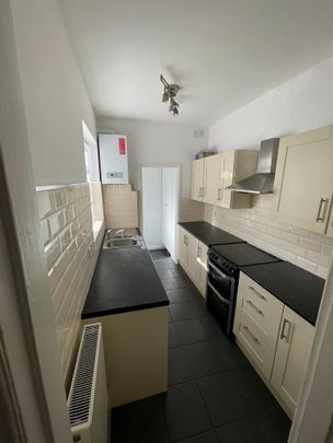 2 bedroom terraced house to rent - Photo 1