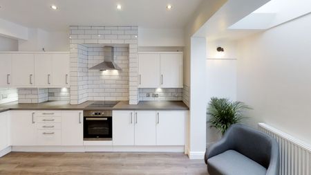 Double Ensuite - Near Major Employers - Photo 3