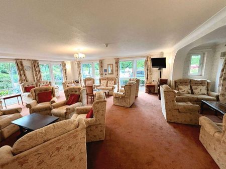 2 bedroom retirement property to rent - Photo 2