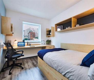 1 bedroom in a flat share to rent - Photo 4