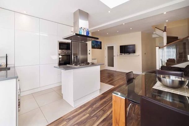 Modern Double room for single use in Canary Wharf London E143BG - Photo 1