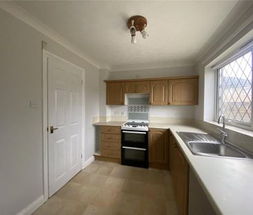 2 bedroom semi-detached house to rent - Photo 5