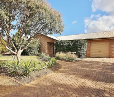 7 Kings Park Way - Photo 3