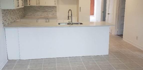 LOGEMENT 5 ½ À LOUER - TRÈS GRAND-APPARTEMENT - STYLE CONDO - Photo 2