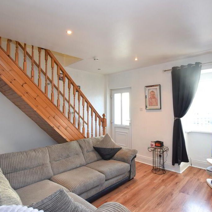 25 Bloomfield Crescent, Belfast, BT5 5AT - Photo 1