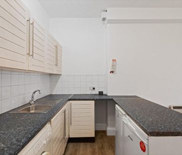 1 bedroom flat to rent - Photo 5