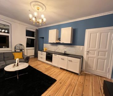 Stilvoll sanierte Altbau Wohnung 1,5 Zimmer möbliert - Photo 3
