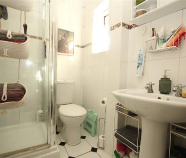 1 bedroom property to rent - Photo 6