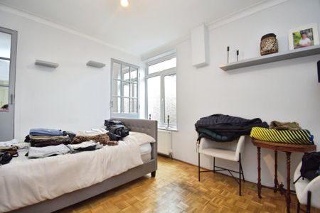 4 bedroom semi-detached house to rent - Photo 5