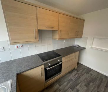 3 bedroom terraced house to rent - Photo 6