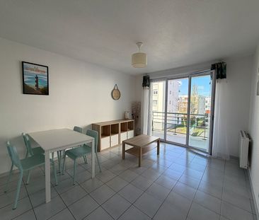 Location Appartement 2 pièces 38m² - Photo 3