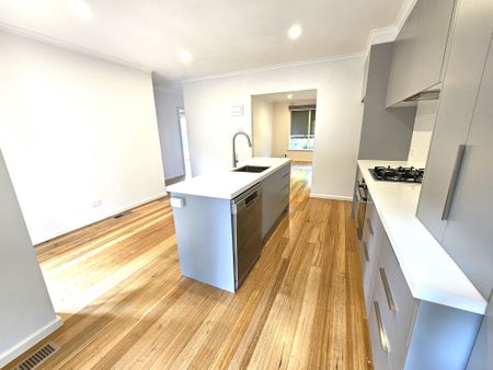 2 / 14 Wilson St, Murrumbeena - Photo 4