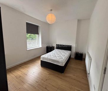 4 bedroom terraced house to rent - Photo 2