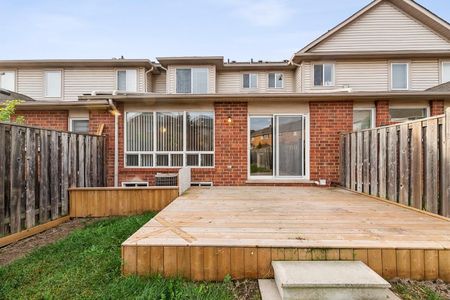For Lease - 2406 Baintree Crescent, Oakville, Ontario - Photo 4