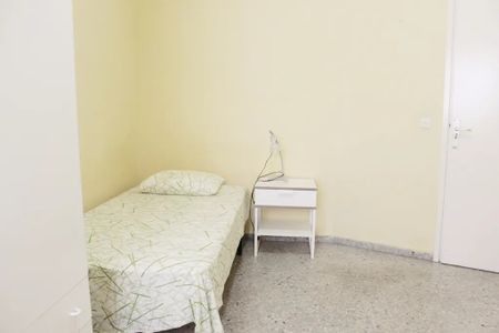 Calle Conde de Cifuentes, Sevilla, Andalusia 41004 - Photo 3