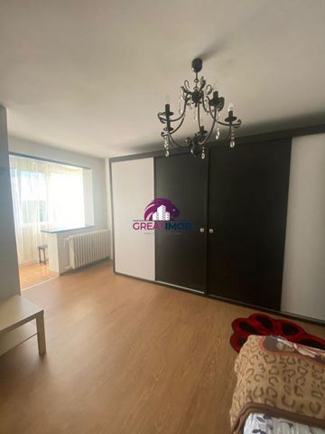 Inchiriez garsoniera in Piata muncii ( 8) Dana - Fotografie 2