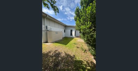 3-Bedroom, Open Plan Duplex in Pimpama - Photo 4