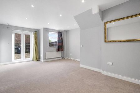 3 bedroom terraced house to rent - Photo 3