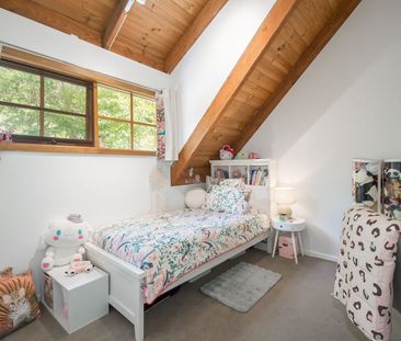 Private Hills Retreat - Gardener Included - Photo 6