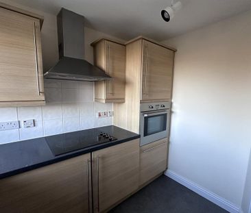 1 bedroom retirement property to rent - Photo 6