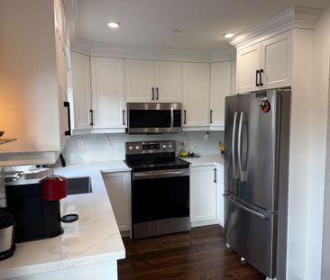 For Lease - 1678 Creek Way, Burlington, Ontario - Photo 6