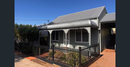 Charming 3-Bedroom Home for Rent Close to town - Photo 4