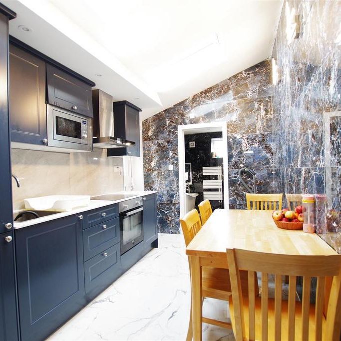 2 bedroom terraced house to rent - Photo 1