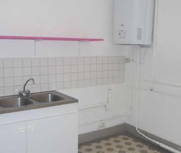 Location Appartement 2 pièces 42m² VICHY 03200 - Photo 2