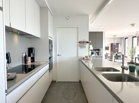 Ruim appartement met prachtig zicht op de Grote Markt in Beveren - Photo 2