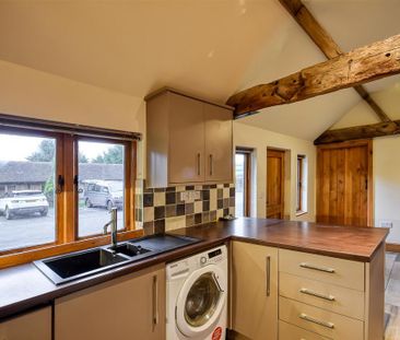 1 bedroom barn conversion to rent - Photo 5