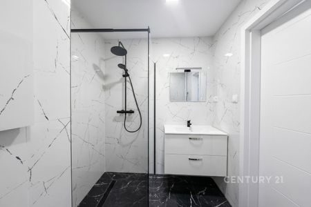 Pronájem bytu 2+1 57 m² - Photo 2
