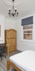 5 bedroom terraced house to rent - Photo 3