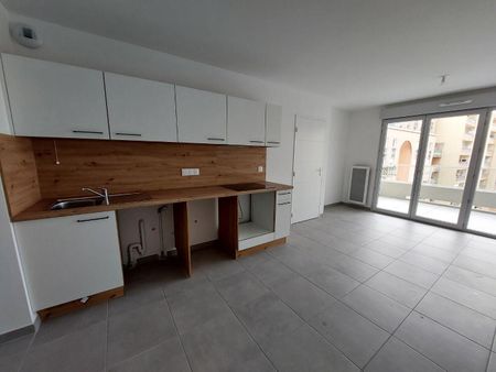 location Appartement T2 DE 41.3m² À NICE - Photo 4