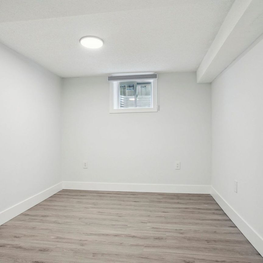 For Lease - 396 Hudson Drive, London East, Ontario - Photo 1