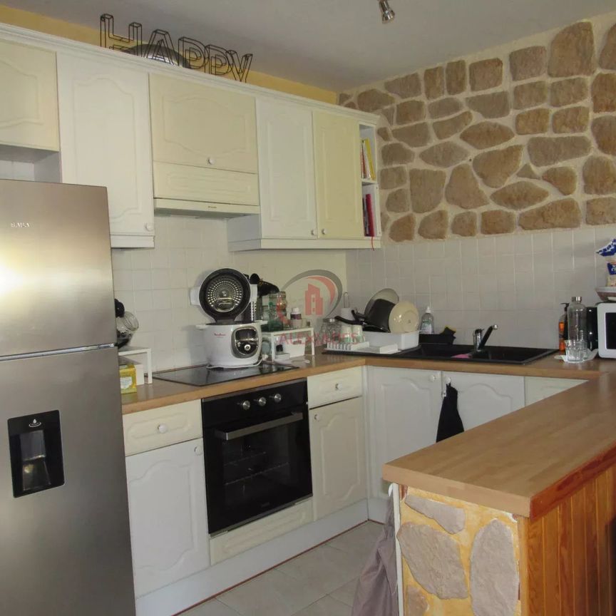 Location Appartement 2 pièces 53m² LE BEAUSSET 83330 - Photo 1