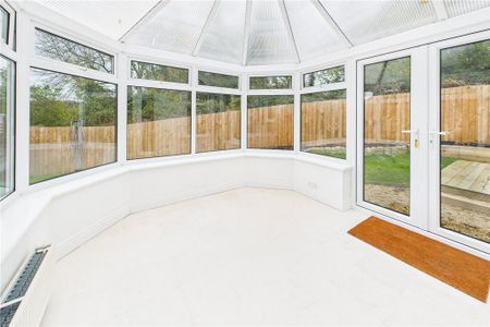 3 bedroom semi-detached house to rent - Photo 2